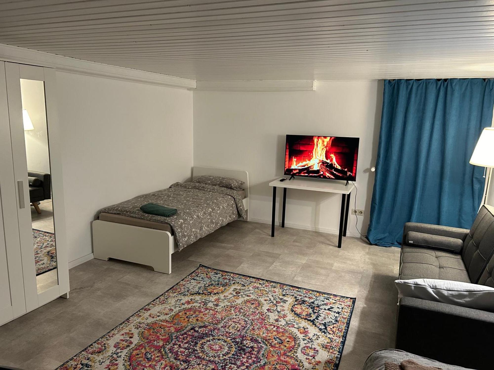 Souterrain Wohnung In Der Naehe Vom Duesseldorfer Flughafen Ratingen Bagian luar foto
