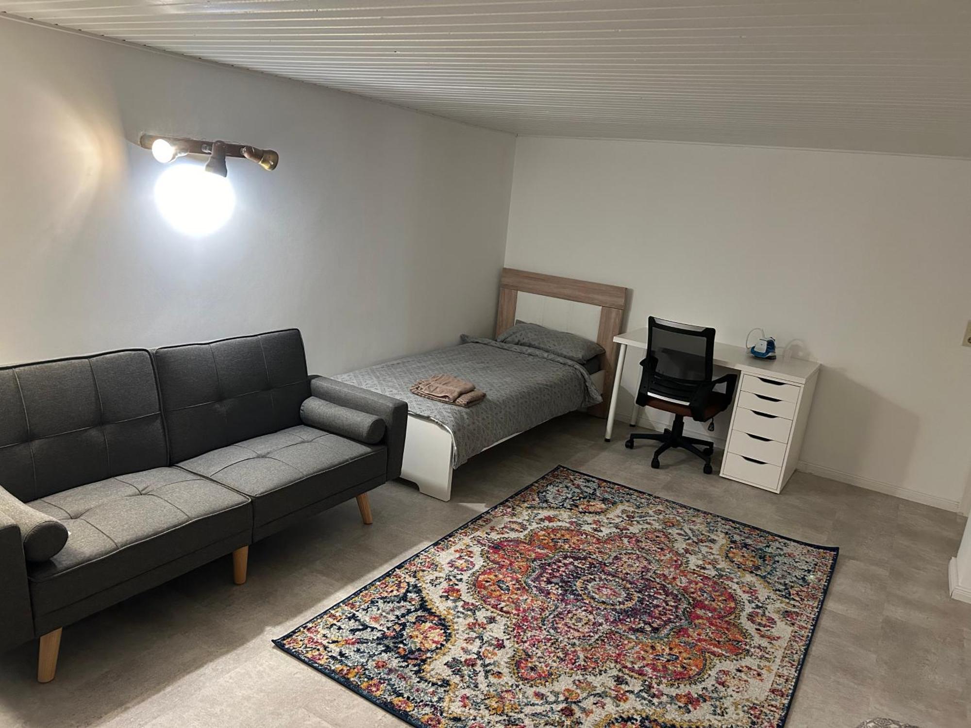 Souterrain Wohnung In Der Naehe Vom Duesseldorfer Flughafen Ratingen Bagian luar foto