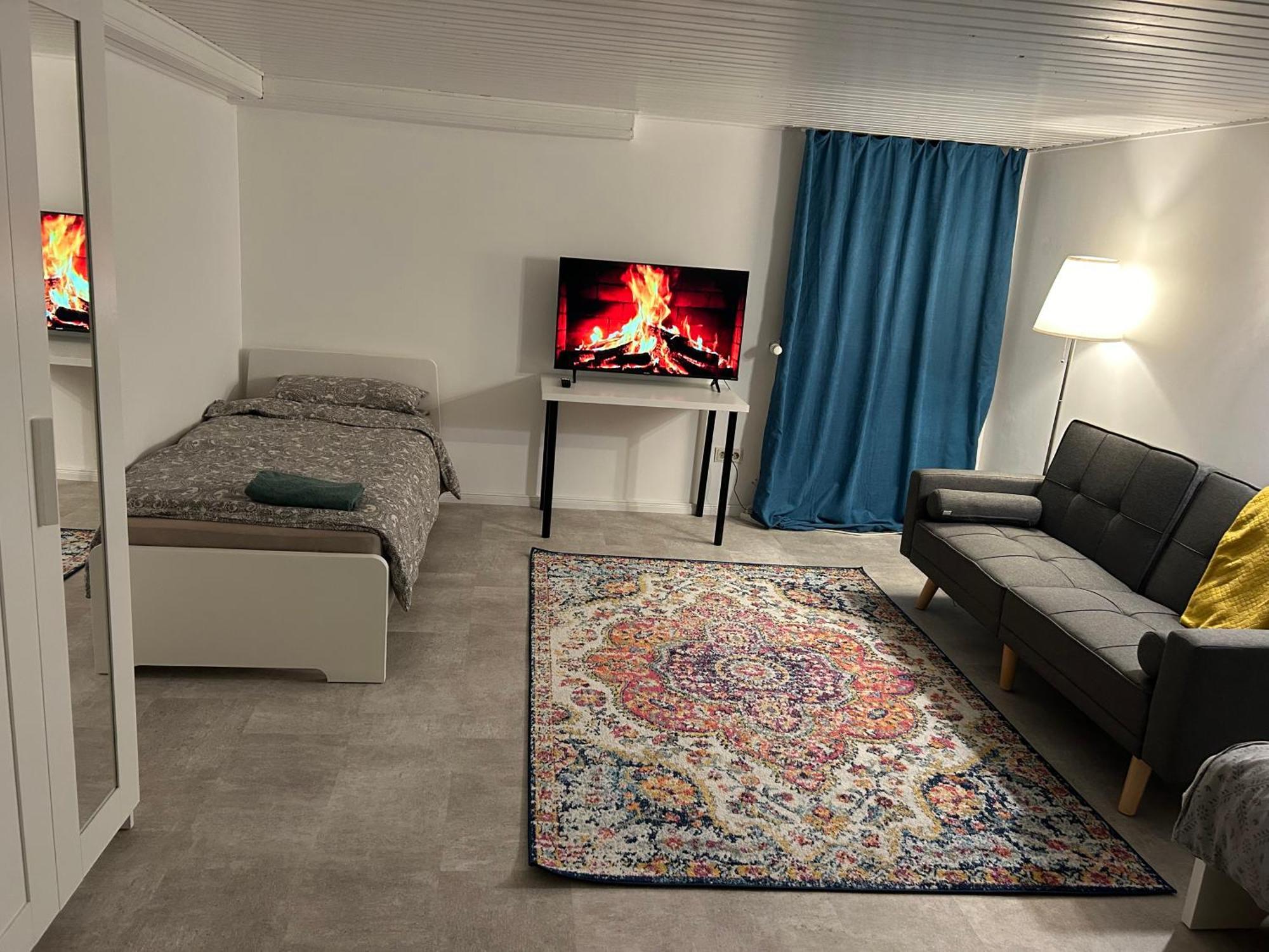 Souterrain Wohnung In Der Naehe Vom Duesseldorfer Flughafen Ratingen Bagian luar foto